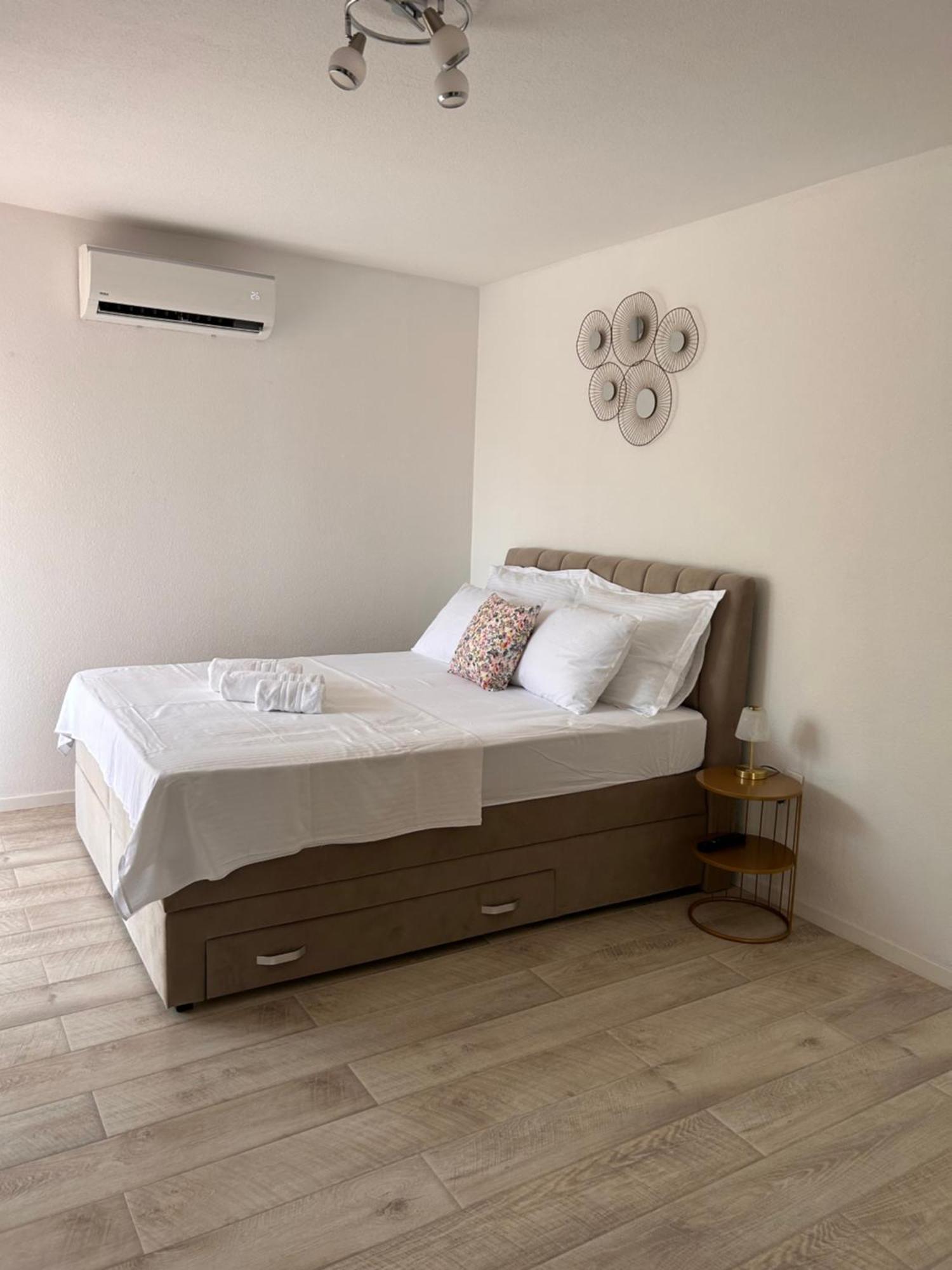 Apartments Herceg Макарска Екстериор снимка